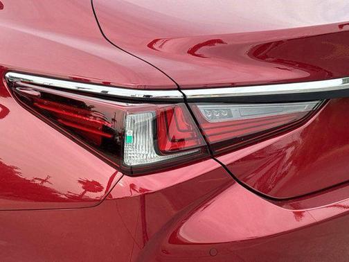 2025 Lexus ES 350 Base