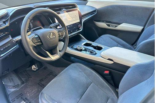 2023 Lexus RZ 450e Luxury