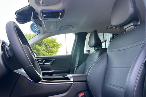 Black 2025 Mercedes-Benz GLC 350e Base