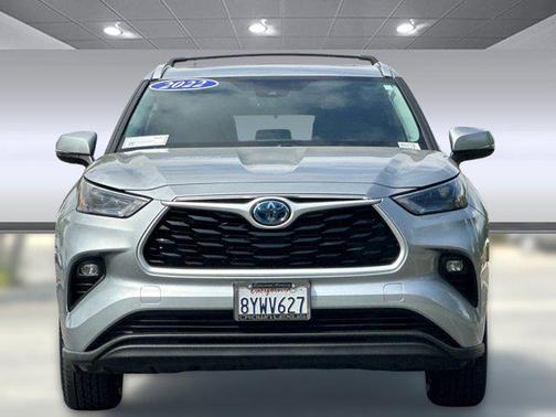 2022 Toyota Highlander Hybrid XLE