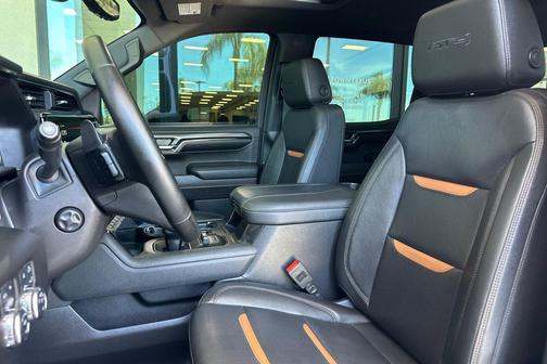 Summit White 2023 GMC Sierra 1500 AT4