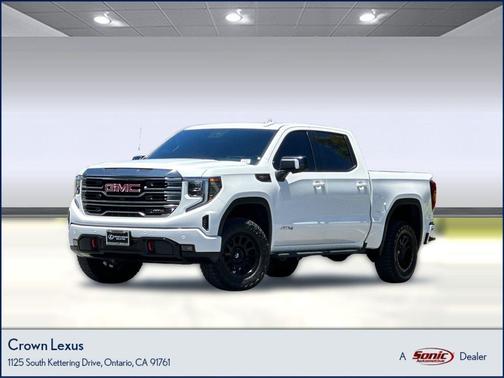 Summit White 2023 GMC Sierra 1500 AT4