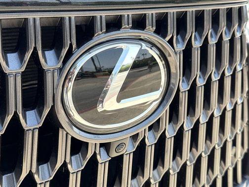 2025 Lexus NX 450h+ Luxury