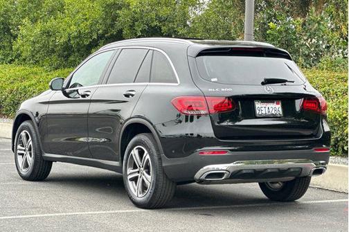 Black 2022 Mercedes-Benz GLC 300 4MATIC