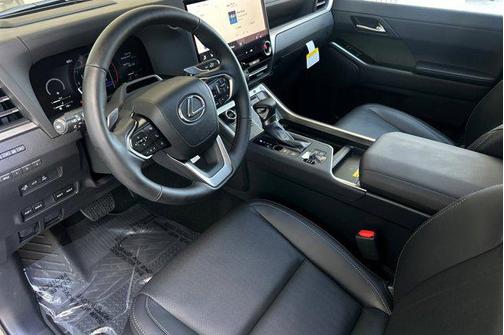 Earth/Black Roof 2026 Lexus GX 550 Overtrail