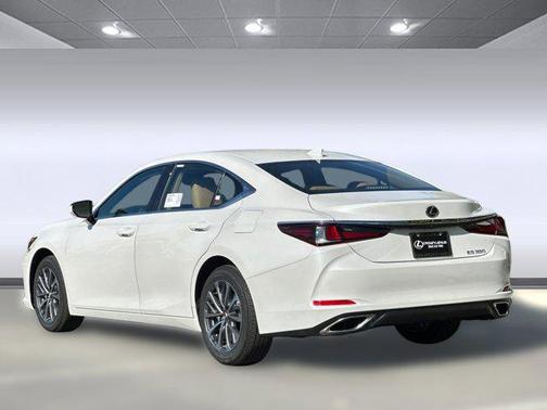 2025 Lexus ES 350 Base