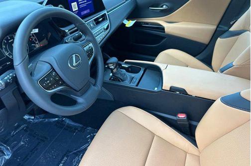 2025 Lexus ES 350 Base