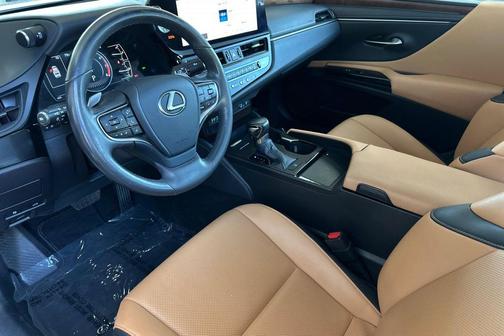 Eminent White Pearl 2023 Lexus ES 250 Base