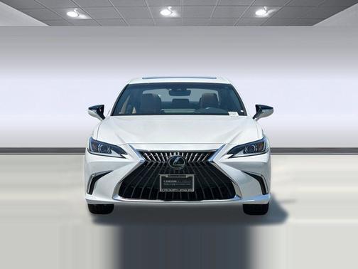 Eminent White Pearl 2023 Lexus ES 250 Base