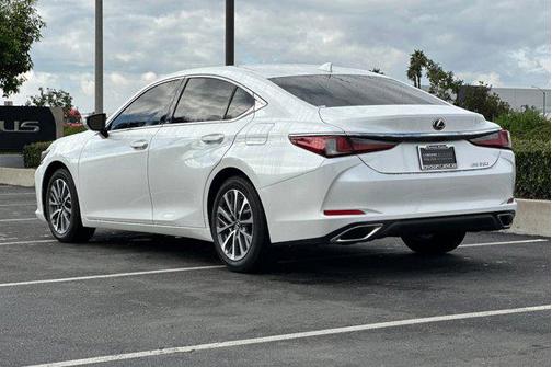 2025 Lexus ES 350 Base