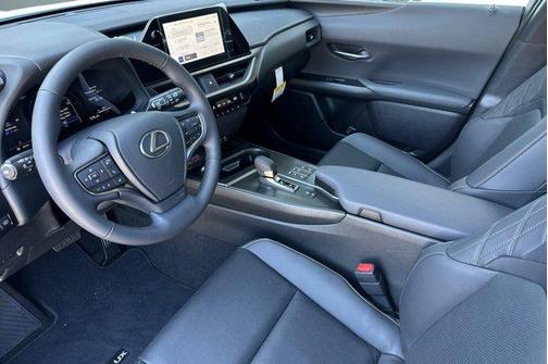 2026 Lexus UX 300h Base