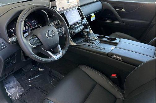 Eminent White Pearl 2026 Lexus LX 600 Luxury