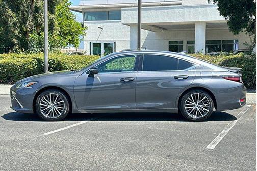 Cloudburst Gray 2023 Lexus ES 300h Base