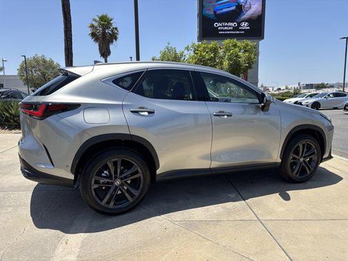2025 Lexus NX 450h+ Luxury