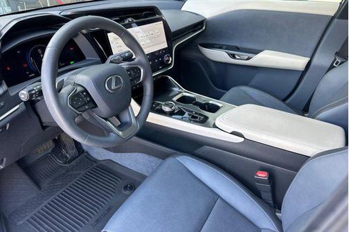 2023 Lexus RZ 450e Premium