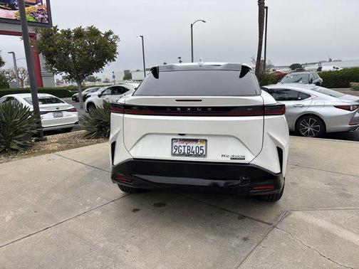 2023 Lexus RZ 450e Luxury