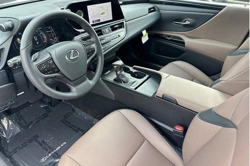 2025 Lexus ES 350 Base
