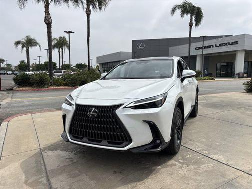 2025 Lexus NX 450h+ Luxury