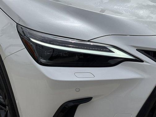 2025 Lexus NX 450h+ Luxury
