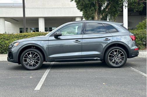 Daytona Gray Pearl Effect 2023 Audi SQ5 3.0T Premium Plus