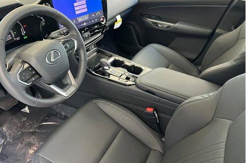 2025 Lexus NX 350h Premium