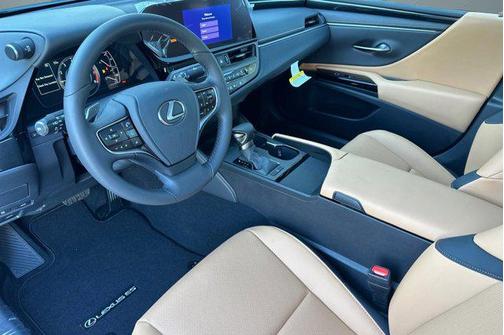 2025 Lexus ES 350 Base