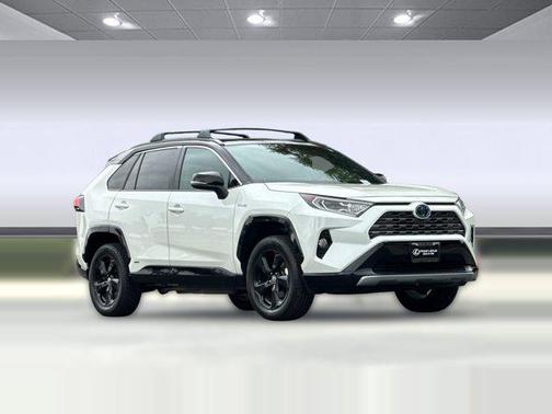 Blizzard Pearl/Midnight Black Metallic 2021 Toyota RAV4 Hybrid SE