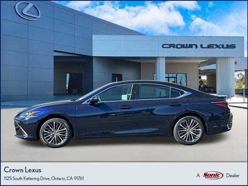 2025 Lexus ES 300h Base