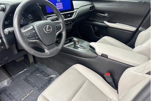 2025 Lexus UX 300h Base