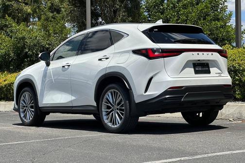Eminent White Pearl 2025 Lexus NX 350h Luxury