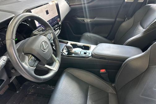 Eminent White Pearl 2025 Lexus NX 350h Luxury