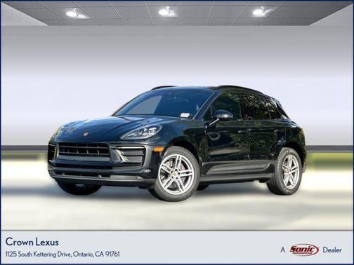 2022 Porsche Macan AWD