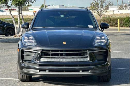 2022 Porsche Macan AWD