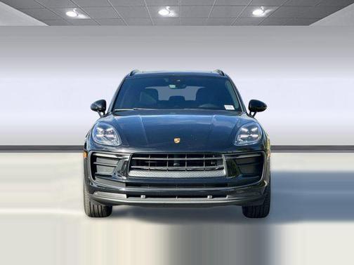 2022 Porsche Macan AWD