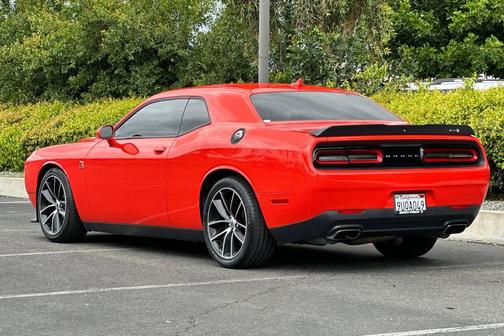 Go Mango 2018 Dodge Challenger R/T Scat Pack