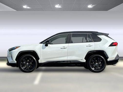 2023 Toyota RAV4 Hybrid SE