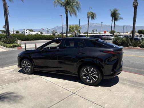 2025 Lexus RZ 300e RZ 300e
