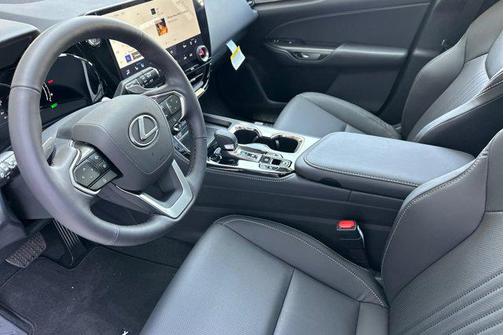2025 Lexus NX 350h Premium