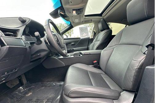 2022 Lexus ES 350 Base