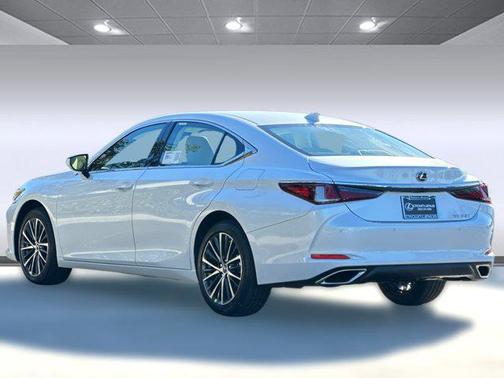 2025 Lexus ES 350 Base