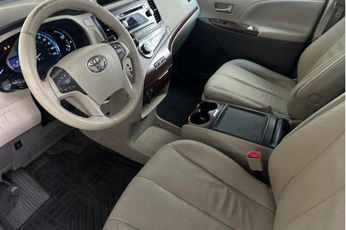 2013 Toyota Sienna XLE
