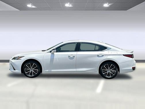 Eminent White Pearl 2024 Lexus ES 300h Base