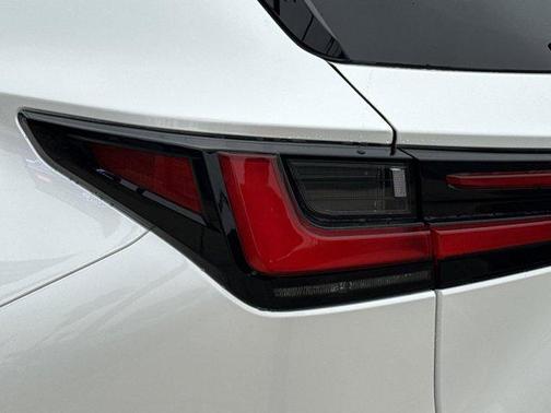 2025 Lexus NX 350h Premium