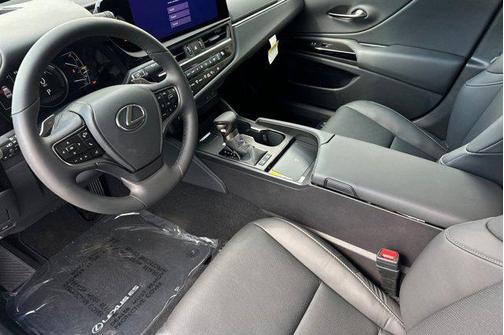 2025 Lexus ES 300h Base