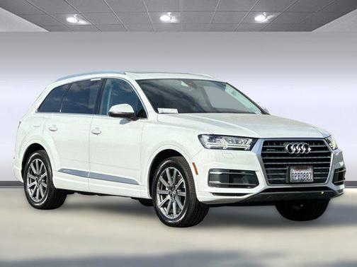 2019 Audi Q7 45 Premium Plus