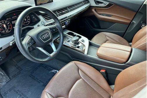 2019 Audi Q7 45 Premium Plus