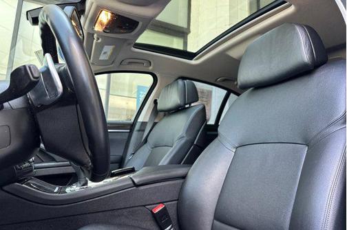 2011 BMW 528 528i