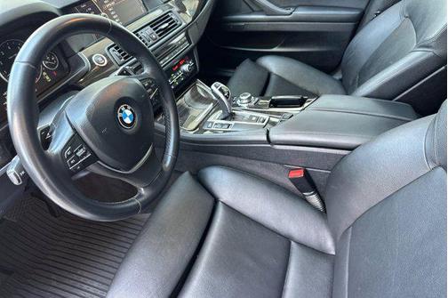 2011 BMW 528 528i