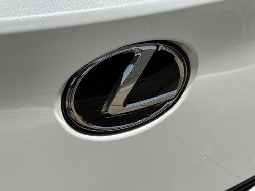 2025 Lexus RZ 300e RZ 300e