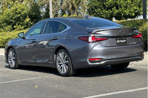 2020 Lexus ES 300h Base